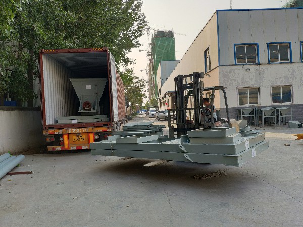 阿曼年產10萬噸幹（gàn）混砂漿生產線發貨