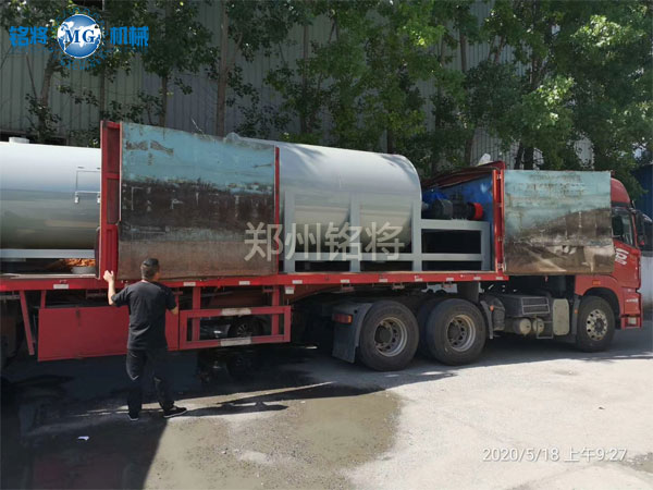 河北邢台老客戶三（sān）台幹粉攪拌機發（fā）貨