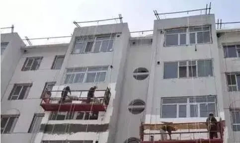 外牆保溫麵層砂漿泛白(bái)原因及防範措施! 外牆保溫麵層砂漿(jiāng)泛白原因(yīn)及防範措(cuò)施!