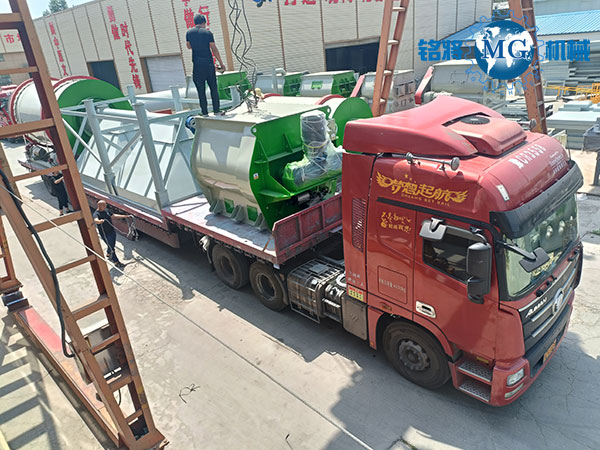 陝(shǎn)西榆林年產二十萬噸(dūn)幹混砂漿設備發貨 陝西榆林年產二十萬(wàn)噸幹(gàn)混砂漿設備發貨