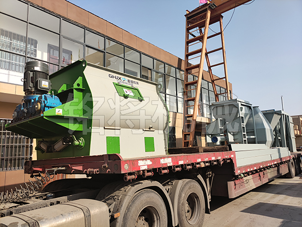 四（sì）立方主機，時產15噸生產線，發往江蘇連雲港